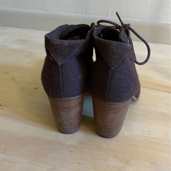 TOMS Bundle - Picture 4 of 11